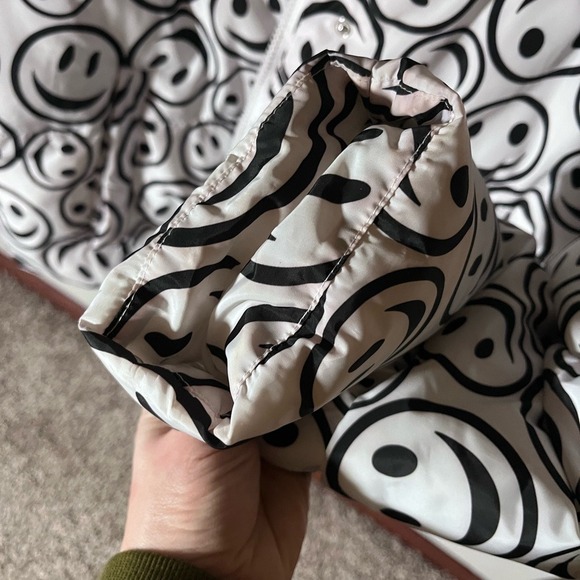 Rue21 Black & White Smiley Face Bubble Puffer Jacket - Picture 7 of 8